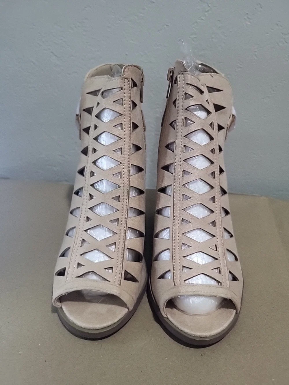 Cutout Neutral Peep-Toe Block Heel Sandals